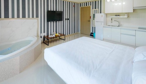 Chambre, 1 chambre (ROOM 203 (SPA))