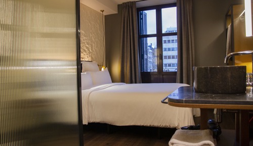 Chambre Standard, 1 grand lit, balcon
