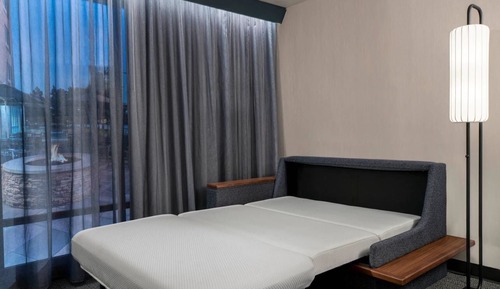 Chambre, 1 très grand lit et 1 canapé-lit