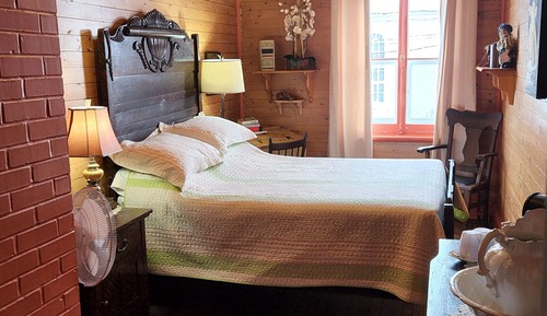 Chambre Double, 1 lit double (La Orangée)