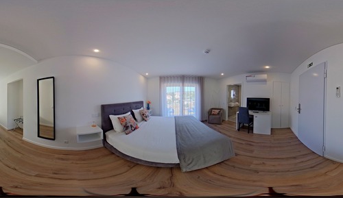 Chambre Triple Deluxe, accessible aux personnes à mobilité réduite, vue montagne