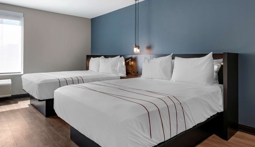 Chambre Standard, 2 grands lits, accessible aux personnes à mobilité réduite, réfrigérateur