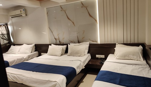 Chambre Deluxe, 5 chambres