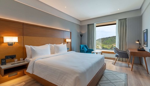 Chambre Supérieure, avec vue (Valley View)