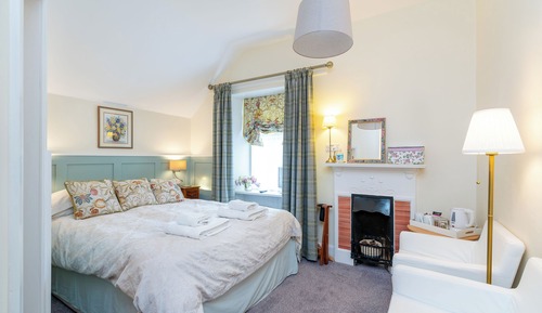 Chambre Double Tradition, salle de bains attenante (Standard King)