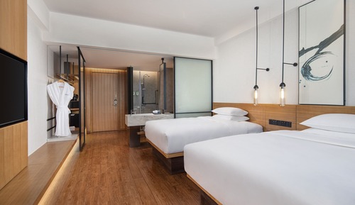 Chambre Standard, 2 lits doubles, vue ville