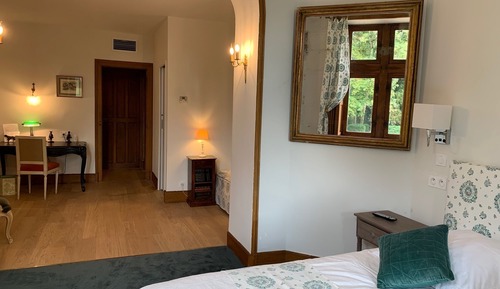 Suite Deluxe, salle de bains attenante, vue parc (Chambre des Filles)