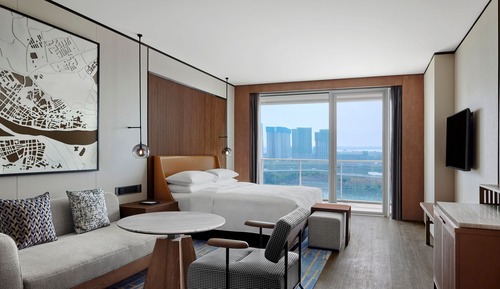 Chambre Premium, 1 très grand lit, balcon