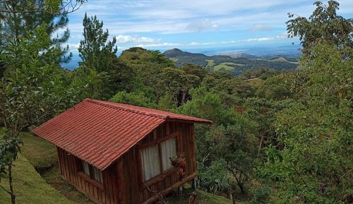 Cabane, plusieurs lits