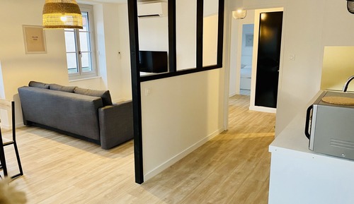 Appartement Supérieur, salle de bains attenante (1er & 2eme Etage Droit)