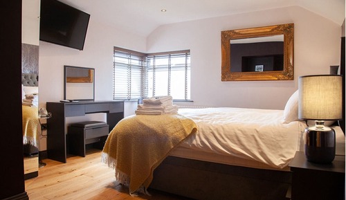 Chambre Double Supérieure, salle de bains attenante