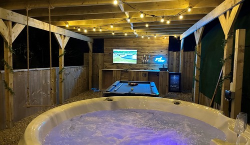Bungalow, salle de bains privée ((Max 2 Adults, 2 Child) )