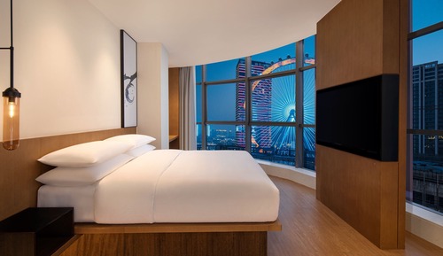 Chambre, 1 très grand lit, avec vue