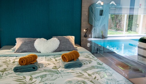 Suite Romantique, salle de bains privée, vue jardin