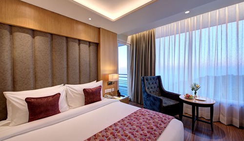 Chambre Premium, 1 très grand lit, balcon, vue vallée