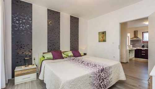 Appartement (Two Bedroom Apartment with Terrace an)