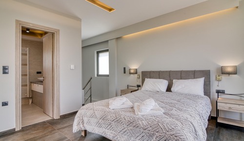 Maison Familiale, 2 chambres, 2 salles de bains (Serenity Suites Sea View 3)