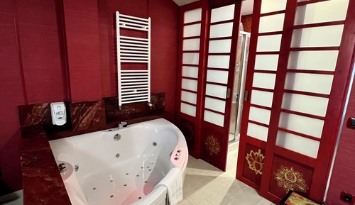 Chambre Deluxe (Jacuzzi)
