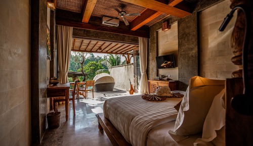 Chambre Royale, piscine privée, vue vallée