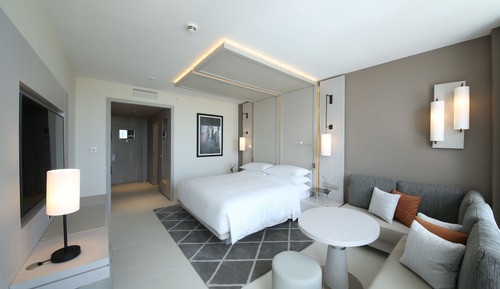 Chambre Deluxe, 1 très grand lit, vue piscine