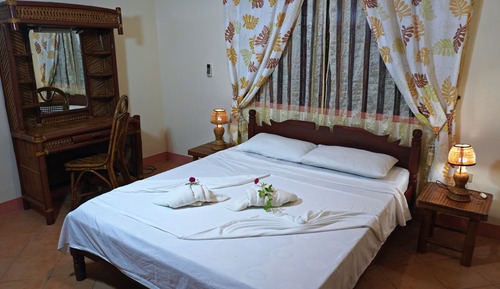 Bungalow Familial, 2 chambres, véranda, côté jardin