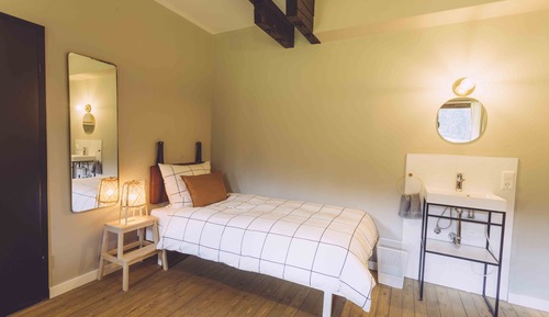 Chambre Triple, salle de bains commune