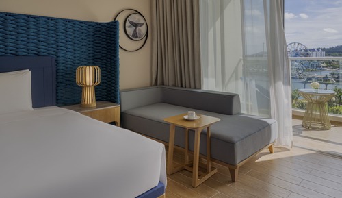 Chambre, 1 très grand lit, vue baie