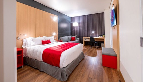 Chambre, 1 très grand lit, non-fumeurs