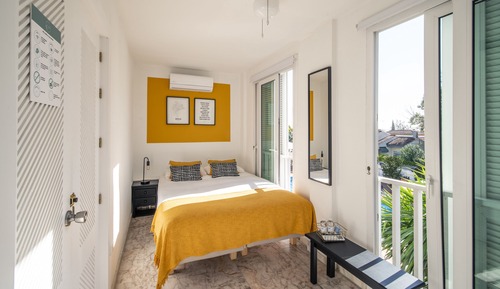 Chambre avec lits jumeaux, salle de bains privée