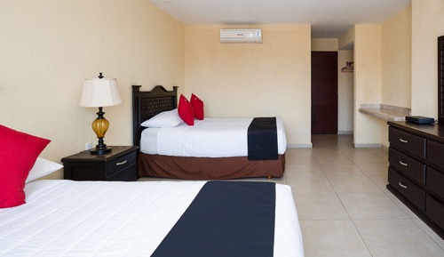 Chambre Standard (Three beds)