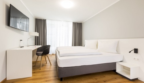 Chambre Double, salle de bains commune