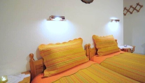 Chambre Triple (Bathroom Ensuite)