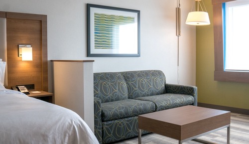 Chambre Standard, 1 très grand lit et 1 canapé-lit
