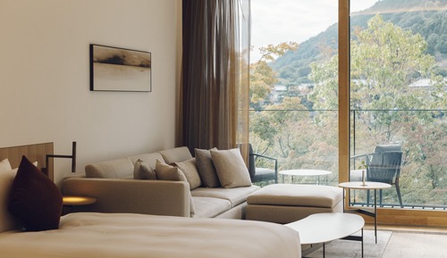 Chambre « Premier » avec lits jumeaux, balcon, vue fleuve