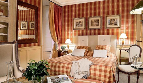 Chambre Double, vue partielle sur la mer