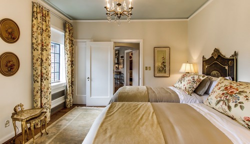 Chambre Familiale Double ou avec lits jumeaux, plusieurs lits, salle de bains privée, vue parc