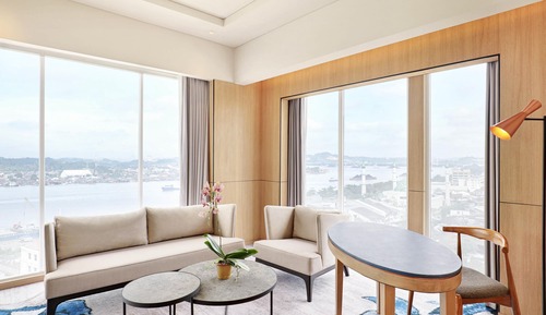 Suite Deluxe, 1 très grand lit, vue fleuve