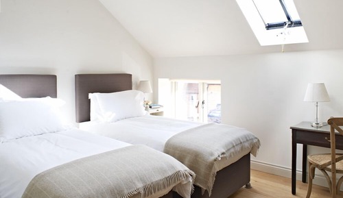 Appartement Luxe, salle de bains attenante, vue cour intérieure (Hayloft)