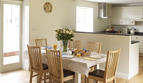 Cottage Luxe, salle de bains attenante, vue jardin (Orchard Cottage)
