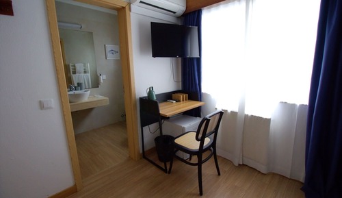 Chambre Économique Double ou avec lits jumeaux