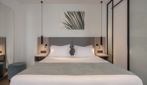 Grand Superior Room