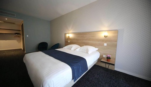 Chambre Standard, 1 très grand lit, non-fumeurs, vue jardin