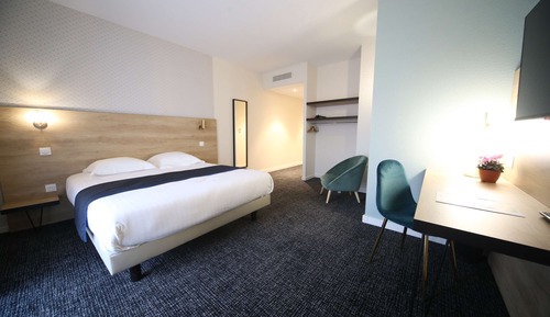 Chambre Supérieure, 1 très grand lit, non-fumeurs, vue jardin (with Single Sofabed)