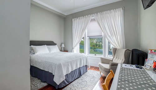 Chambre Standard, 1 grand lit, non-fumeurs, salle de bains attenante