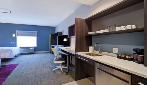 Studio, 1 très grand lit (Mobility & Hearing, Roll-in Shower)