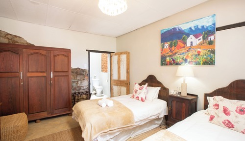 Chambre Classique avec lits jumeaux, 2 lits une place, salle de bains attenante, rez-de-chaussée