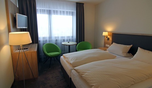 Chambre Affaires Double ou avec lits jumeaux, non-fumeurs, vue jardin