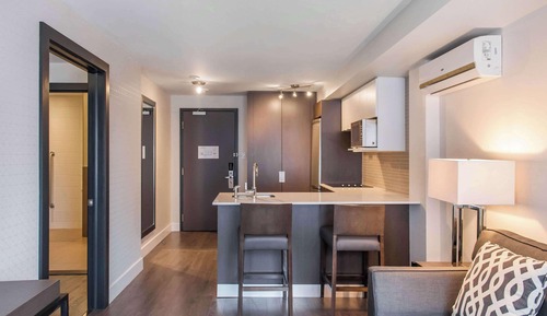 Suite, 1 grand lit, accessible aux personnes à mobilité réduite, non-fumeurs (Efficiency)