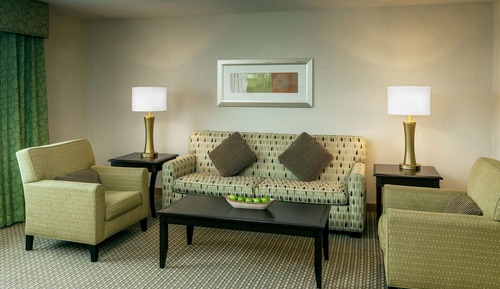 Chambre, 1 très grand lit et 1 canapé-lit (Mobility & Hearing)