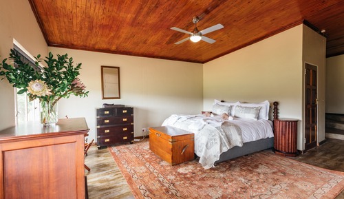 Family Cottage with 1 Game Drive